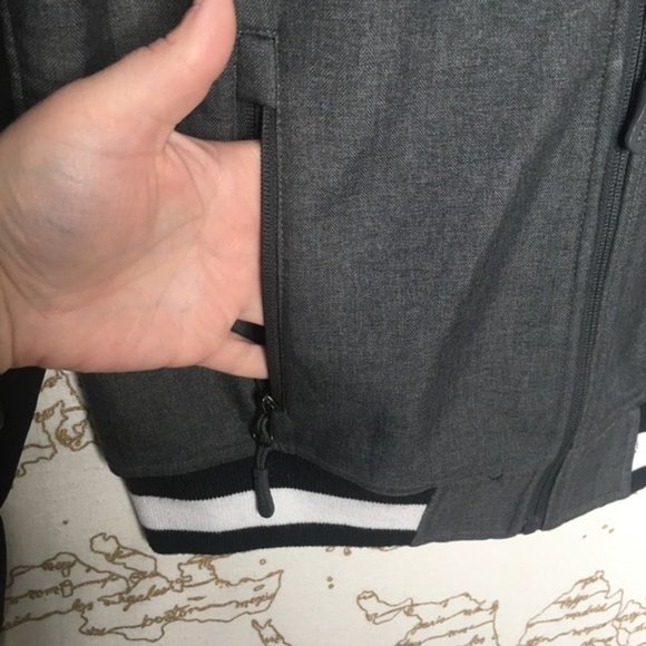 Reebok Size Small Gray & Black Soft Shell Bomber Varsity Jacket Back Logo - Picture 5 of 9